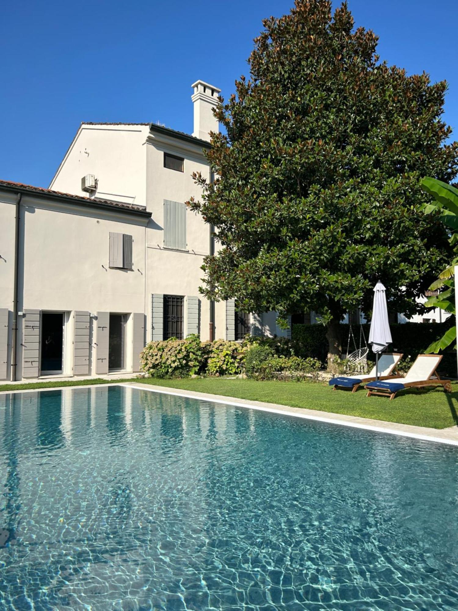 La Celeste Galeria Mantova Bagian luar foto